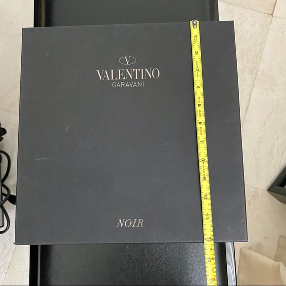 AUTH VALENTINO GARAVANI BLACK SHOE BOX - Picture 11 of 12